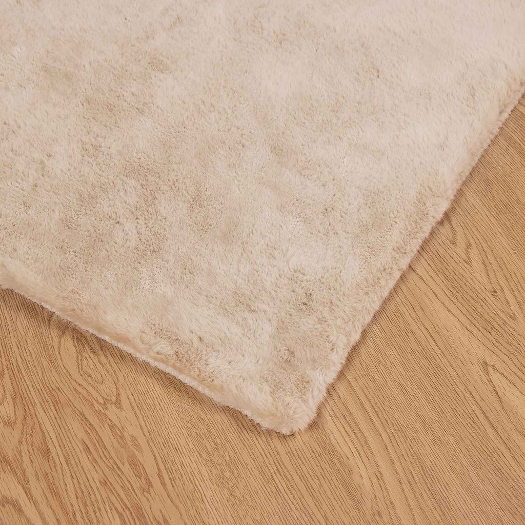 Dirbtinio triušio kailio kilimas Olite Taupe 200 x 280 cm