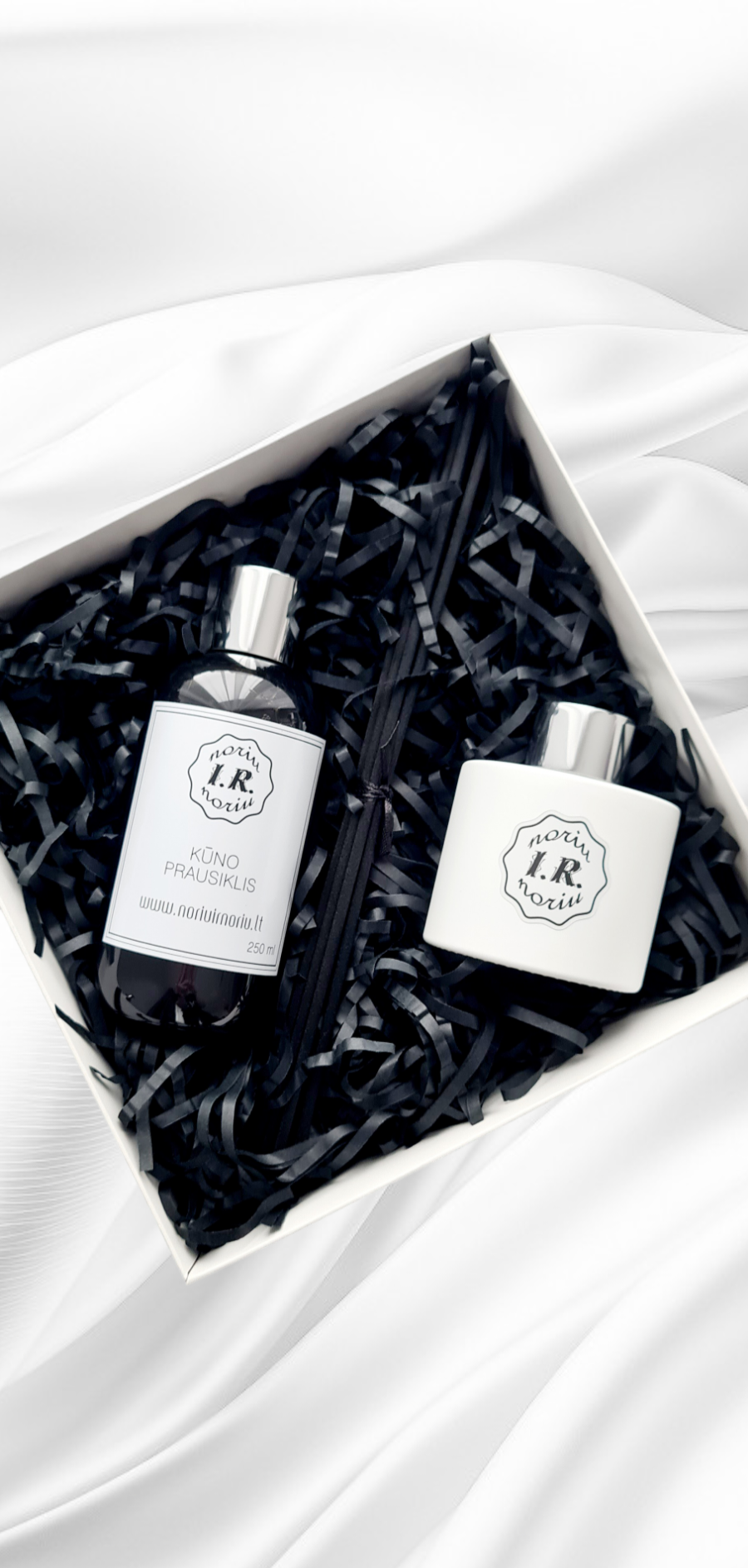 „Noriu ir noriu” dovanų rinkinukas Nr. 11 (namų kvapas, prausiklis)